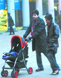 A couple of bravehearts ventured out in the forenoon as the Sun showed up, albeit faintly, in the Capital 