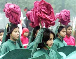 Schoolchildren rehearse ahead of the Republic Day Parade at Rajpath in New Delhi 