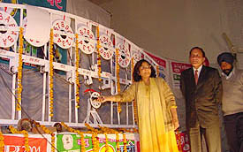 Ms Rakhi Gupta Bhandari, Administrator, PUDA, Ludhiana, and Mr S.R. Kaler, Deputy Director, Local Bodies, Punjab, take out the draw of the Lohri Bumper at Nehru Sidhant Kendra