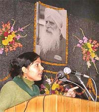 A contestant recites a poem at a function to observe the 105th birth anniversary of the late Giani Gurmukh Singh Musafir at Musafir Bhavan in Sector 24, Chandigarh