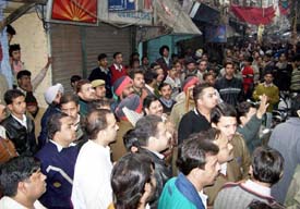Traders raise slogans against Income Tax officials who had come for a survey in some jewellers� shops at the local Sarafa Bazar in Ludhiana
