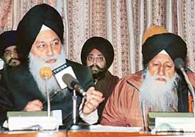 Mr Rajinder Singh, convener of the Shiromani Khalsa Panchayat, addresses a Press conference in Chandigarh on Saturday.