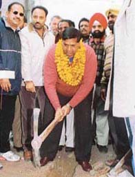 Congress MLA Surinder Dawar inaugurates a water supply project at Issa Nagri