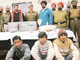 The three members of a gang involved in stealing ornaments from temples, who were arrested in Ludhiana