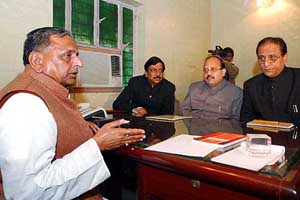 Uttar Pradesh Chief Minister and Samajwadi Party president Mulayam Singh Yadav presides over the party's Central Parliamentary Board meeting