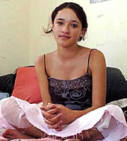 Auckland schoolgirl Keisha Castle-Hughes, 13, youngest ever Oscar nominee for best actress