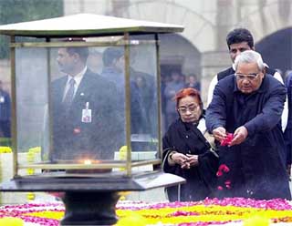 Prime Minister Atal Bihari Vajpayee pays tribute to Mahatma Gandhi on his 56th death anniversary at Rajghat in New Delhi 