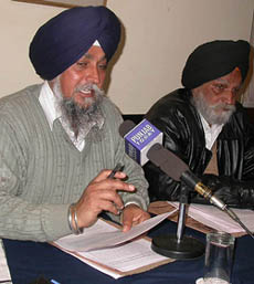 AISSF leaders Sarbjit Singh Sohal and Bhagwan Singh address a press conference in Chandigarh on Tuesday. 