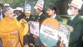 Delhi Chief Minister Sheila Dikshit with schoolchildren during the �Clean India Annual Meet� in the Capital