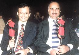 Mr Harish Bhat, COO, Tanishq (L), and Mr Bijou Kurien, COO, Watches Business, Titan Industries Ltd. (R), after receiving the awards.