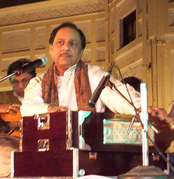 Ghulam Ali performs at Patiala�s Old Moti Bagh Palace