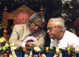 President A.P.J. Abdul Kalam speaks with Mr Buddhadeb Bhattacharjee, Chief Minister of West Bengal, during a function