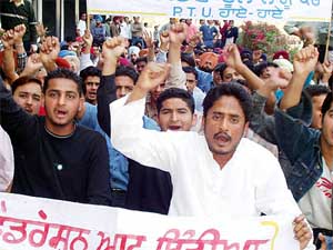 Students of engineering colleges of Punjab raise slogans against Punjab Technical University, Jalandhar, at Desh Bhagat  Yadgaar Hall 