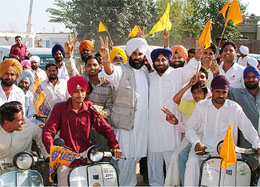 Former Union Minister and Rajya Sabha MP Sukhbir Badal and MLA  Manpreet Badal campaign for the Lok Sabha elections
