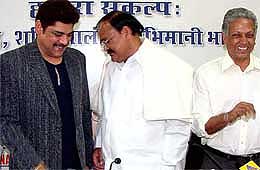 Mahabharat fame and TV personality Pankaj Dheer and former Test cricketer Mohinder Amarnath with BJP National President Venkaiah Naidu at a press conference in the Capital on Saturday.
