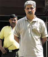 The Delhi Police arrested a cheat, Vipin Sachdeva, 