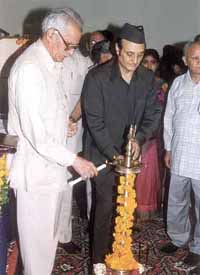 Dr Karan Singh inaugurating the national seminar 'Value-Oriented Education and Globalisation'.