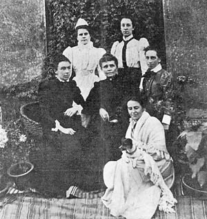 Edith Brown (seated extreme right) along with other women medical missionaries, 1900