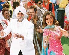 Amitabh Bachchan and Sandali Sinha shoot for the dance sequence