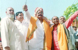 BJP president M. Venkaiah Naidu inaugurating the Central Election Office of Delhi Sadar BJP candidate Vijay Goel in the Capital on Sunday.