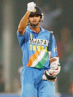 Rahul Dravid reacts after beating Pakistan in the 4th ODI in Lahore on Sunday