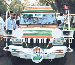 An auto company showcases its jeep, specially prepared for electioneering, at the AICC office on Tuesday. 