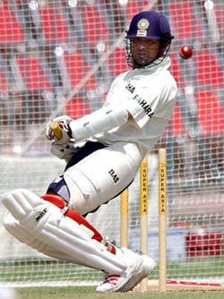 Master blaster Sachin Tendulkar during a practice session at Multan Cricket Stadium