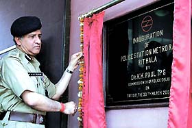 Delhi Police Commissioner Dr K.K.Paul inaugurates the Metro Rail police station at Rithala in the Capital 