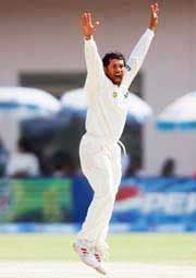 Sachin Tendulkar unsuccessfully appeals for LBW