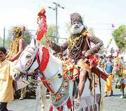 Naga sadhus on horseback arrive in the holy city of Makaleshwar to participate in the month-long Kumbh fair in Ujjain. The first Kumbh Mela of the 21st century will start on Monday.