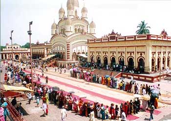 Lakhs of devotees stand in queue at the famous Kali Temple in Dakshineswar near Kolkata on the occasion of Poila Baisakh, the Bengali New Year