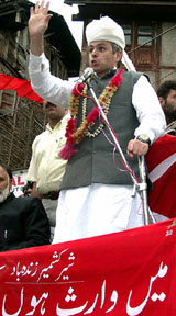 National Conference president Omar Abdullah addresses an election rally in downtown Srinagar
