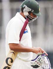 Pakistan skipper Inzamam-ul-Haq leaves the field after being dismissed by Laxmipathy Balaji