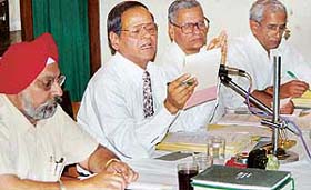 The Vice-Chancellor, Prof K.N. Pathak, adjourned the meeting of the Academic Council till April 26