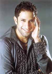 Ashish Soni�s collection promises to take you into a more refined world