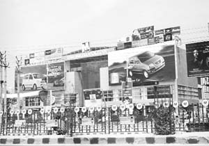 Malls proliferate amidst civic chaos