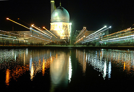 A wonderful  night view of Hazratbal Shrine