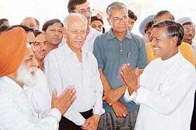 Mr Satya Pal Jain, BJP candidate for the forthcoming Lok Sabha election, seeks votes from UT employees at Sector 17 in Chandigarh