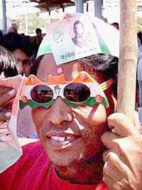 A party supporter during the election rally of Ms Sonia Gandhi at Grain Market in Sunam