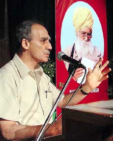 Union Minister for Disinvestment and Telecommunications Arun Shourie at a function organised to release a book on Bhagat Puran Singh in New Delhi on Friday. 