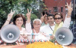 Bollywood actress Namrata Shirodhkar during the campaign of South Delhi candidate R.K. Anand in the Capital