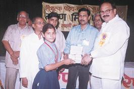 The Tarun Mitra Parishad distributed textbooks and stationery to more than 500 needy students during its 29th annual textbooks distribution function held at Pearey Lal Bhawan today. 