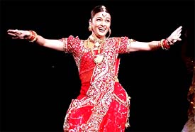 Bollywood actress Aishwarya Rai performs at Nassau Coliseum in New York on Saturday