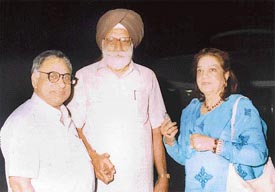 Begum Bushra Rahman with Dr Kewal Shir and Prof N.S. Tasneem