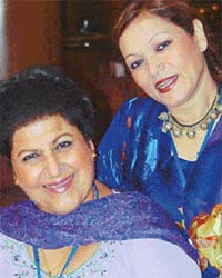 Pakistani actresses Bahaar Begum and Panna Sulaiman attend the World Punjabi Conference, being organised at Shivalik View, Sector 17