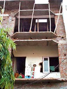 The building from where a plumber fell and died in Chandigarh