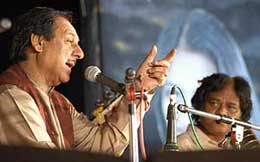 Ghulam Ali performs at the International Summer Festival in Shimla