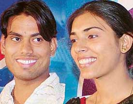 Surmandeep Singh and Amanpreet Kaur, winners of the Pepsi Banja Staara Yaraa Contest are all smiles in Chandigarh on Saturday.