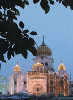 The forum members have taken umbrage at historic gurdwaras being illuminated in the Capital when Mr Manmohan Singh took the oath of office. 