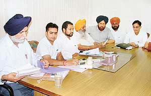 Councillors of the BJP and SAD hold a meeting to chalk out a strategy for the general house meeting being convened on Friday in Ludhiana.